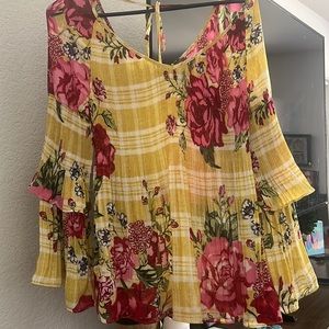 Kate & Mallory size Small floral Blouse